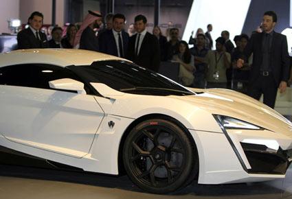  من هو الأمير الخليجي الذي إشترى أغلى سيارة في العالم؟